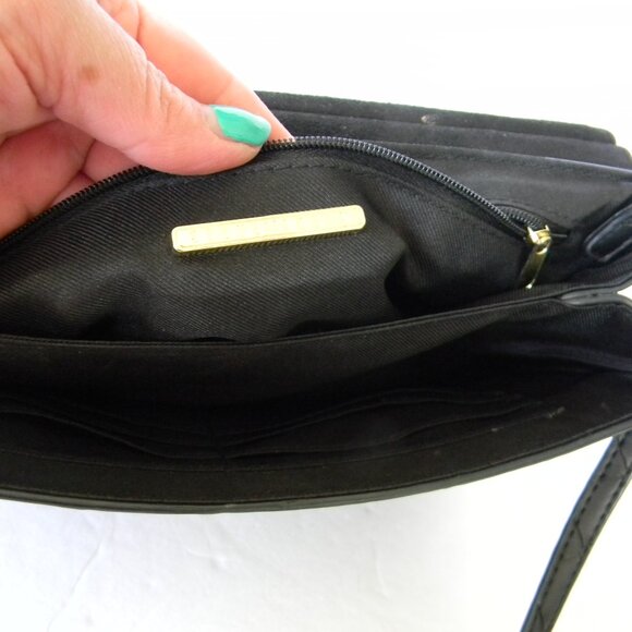 STEVE MADDEN BLACK WOVEN CLUTCH CROSSBODY O-RING DETAIL - Picture 9 of 9